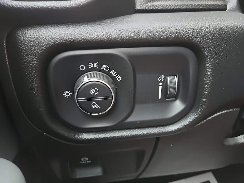 Used 2023 RAM 1500 Big Horn AWD/4WD image 52