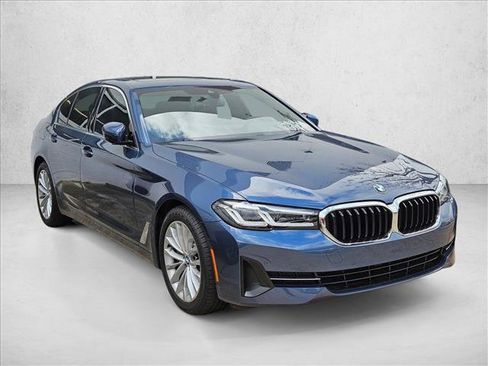 Certified 2023 BMW 530i image 3