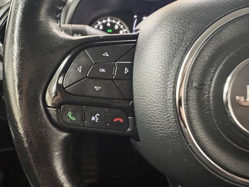Used 2019 Jeep Renegade Altitude w/ Quick Order Package 2XM AWD/4WD image 32