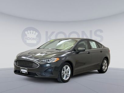 Used 2018 Ford Fusion SE w/ Fusion SE Technology Package