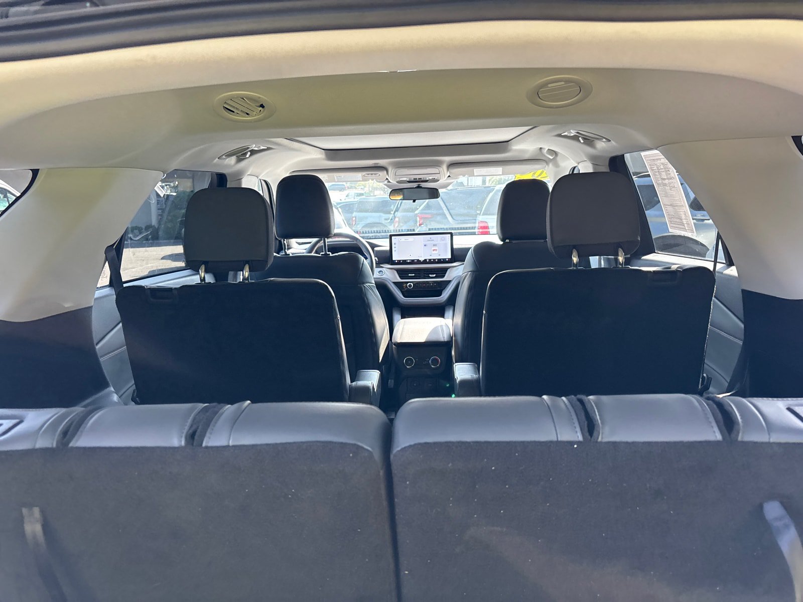 Used 2025 Ford Explorer Active w/ Active Comfort Package AWD/4WD image 8