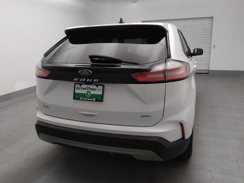 Used 2024 Ford Edge SEL image 7
