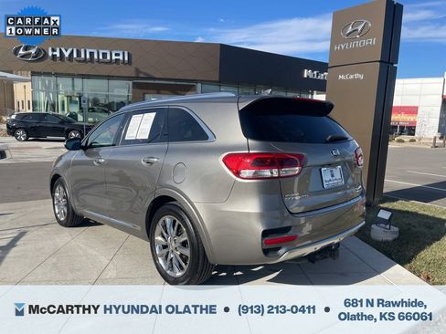 Used 2018 Kia Sorento SX image 19