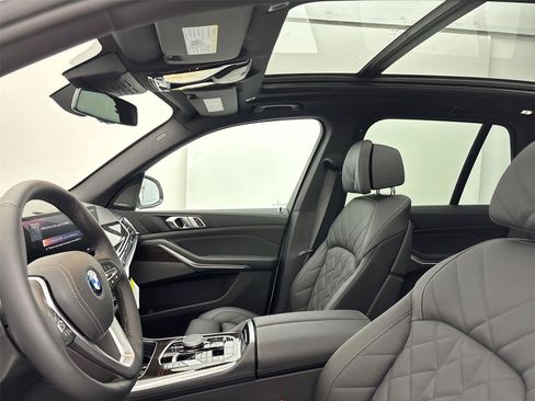 New 2026 BMW X5 xDrive50e w/ Climate Comfort Package AWD/4WD image 24
