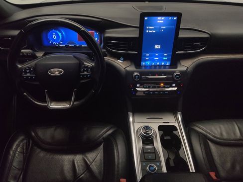 Used 2020 Ford Explorer Platinum w/ Premium Technology Package image 22