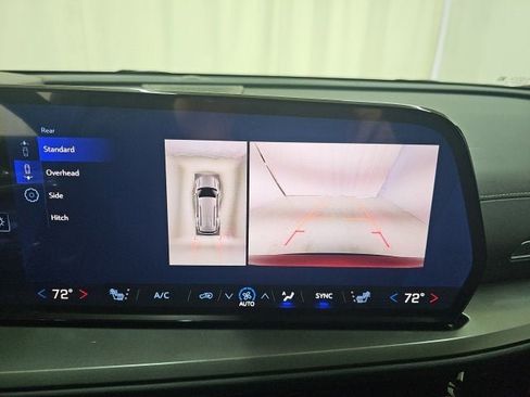 New 2026 Chevrolet Traverse LT w/ Enhanced Driving Package image 7