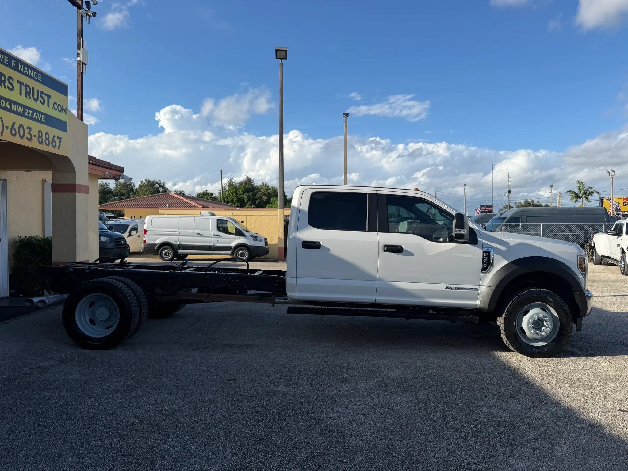 Used 2018 Ford F550 4x4 Crew Cab Super Duty image 6
