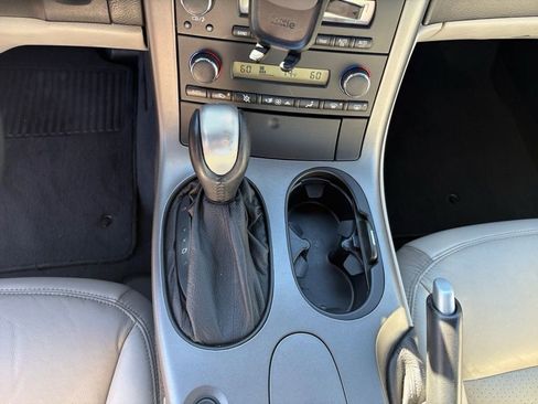 Used 2007 Chevrolet Corvette Coupe w/ Performance Package RWD image 12