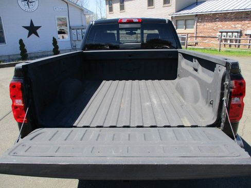 Used 2018 Chevrolet Silverado 1500 LT w/ Midnight Edition AWD/4WD image 5