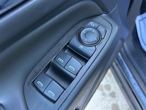 Used 2023 Chevrolet Equinox LT image 16