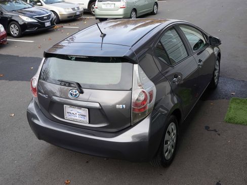 Used 2013 Toyota Prius C Two image 12