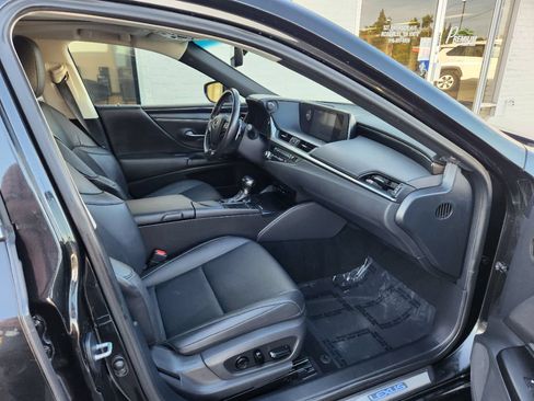 Used 2021 Lexus ES 300h w/ Accessory Package 2 FWD image 14