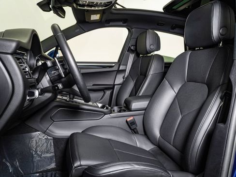 Certified 2026 Porsche Macan AWD/4WD image 5