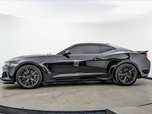 Used 2017 Chevrolet Camaro ZL1 image 3