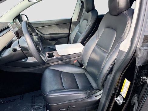 Used 2021 Tesla Model Y 2WD image 19