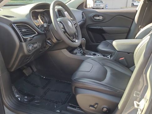 Used 2023 Jeep Cherokee Altitude Lux image 6