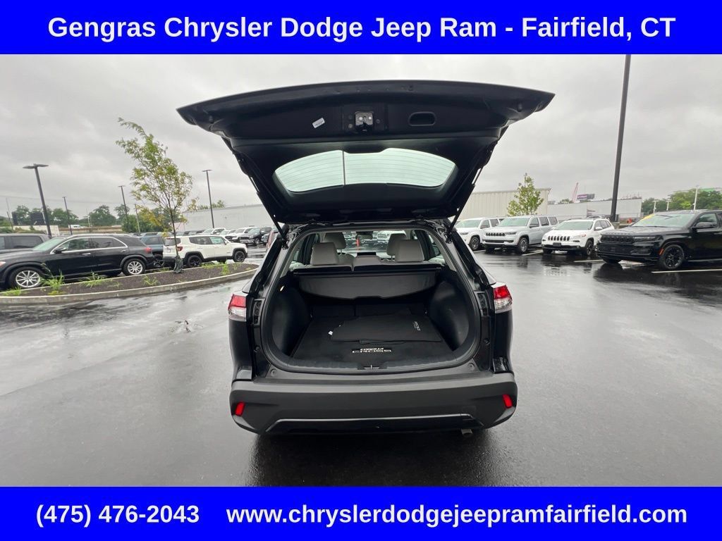 Used 2026 Toyota Corolla Cross L AWD/4WD image 28