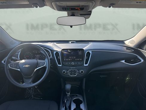 Used 2024 Chevrolet Malibu LT image 12