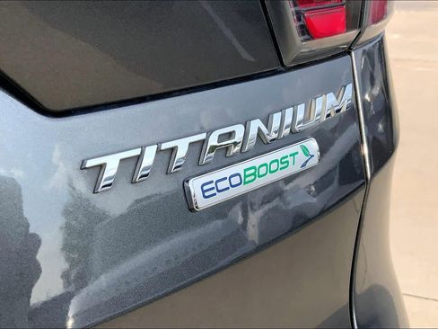Used 2017 Ford Escape Titanium w/ Equipment Group 301A FWD image 10