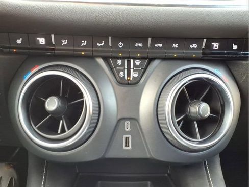 Used 2024 Chevrolet Blazer LT w/ Convenience Package FWD image 22