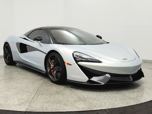 Used 2019 McLaren 570S Spider RWD image 7
