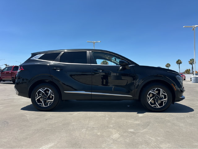 Used 2025 Kia Sportage LX FWD image 38