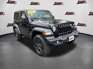 Used 2021 Jeep Wrangler Sport video 3