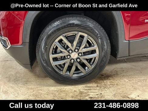 Used 2019 GMC Acadia SLT AWD/4WD image 8