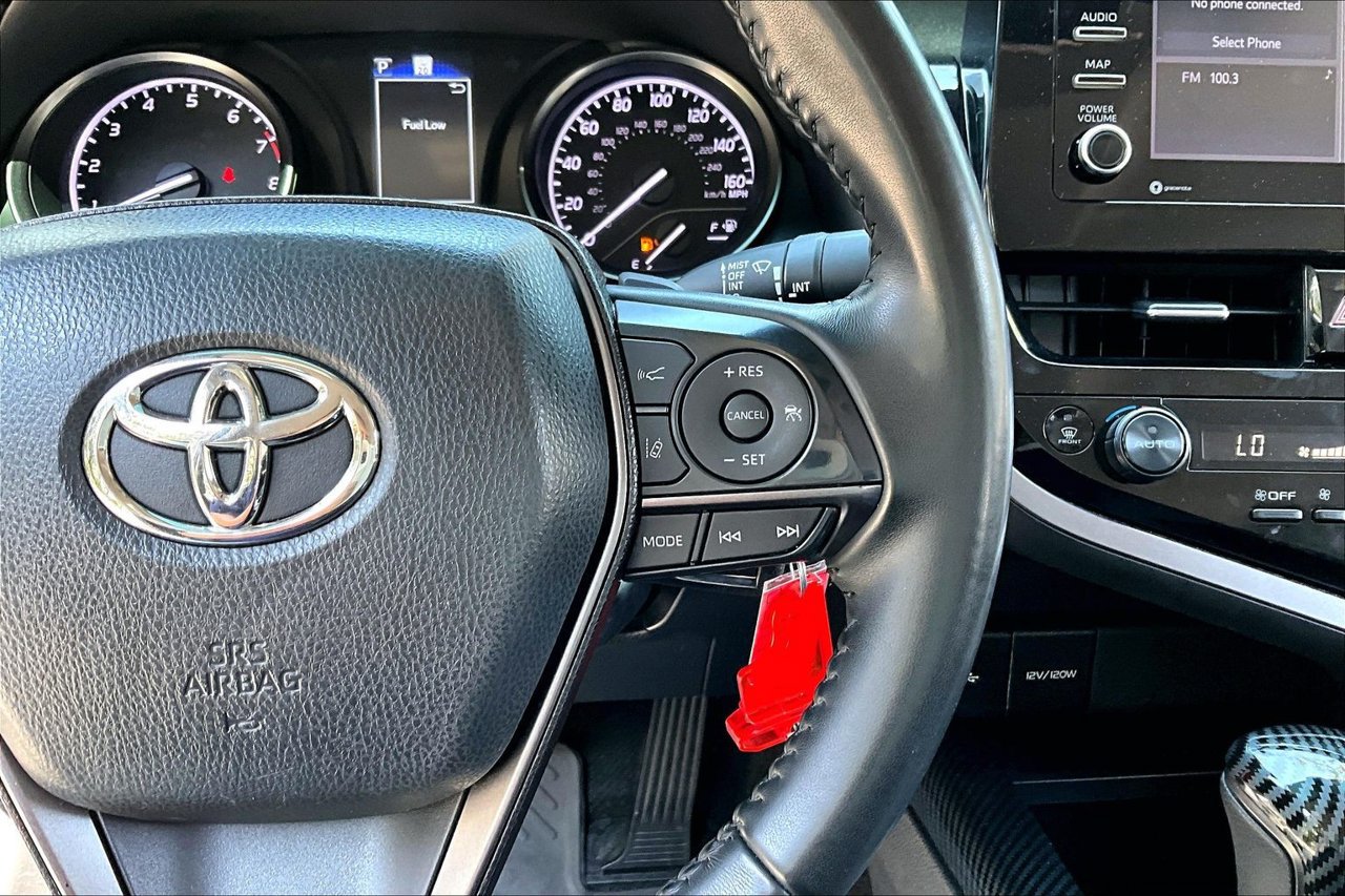 Used 2023 Toyota Camry SE FWD image 8
