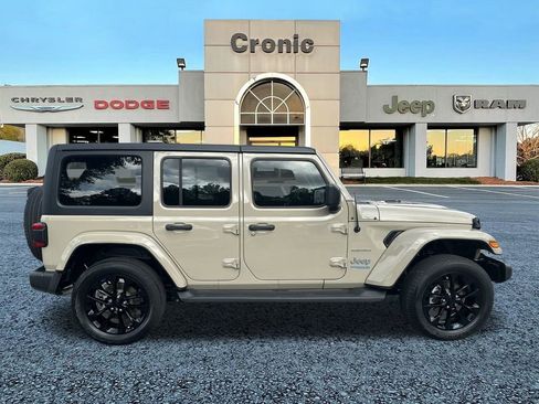 Used 2022 Jeep Wrangler Unlimited Sahara w/ Cold Weather Group image 2