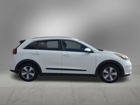 Used 2018 Kia Niro LX image 7