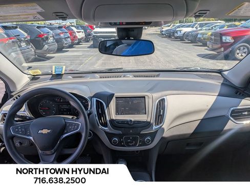 Used 2020 Chevrolet Equinox LS FWD image 7