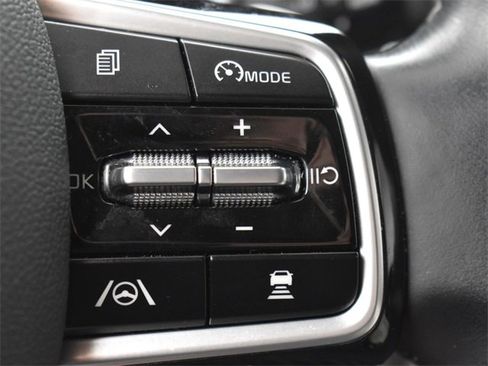 Certified 2022 Kia Sorento SX image 28