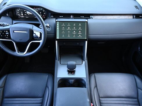 Used 2024 Land Rover Discovery Sport S image 13