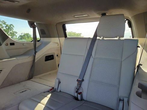 Used 2021 Cadillac Escalade Premium Luxury Platinum RWD image 14