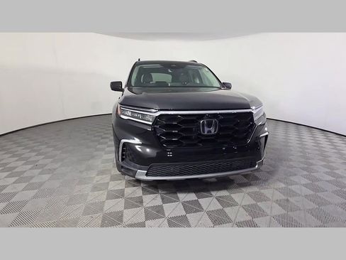 Used 2025 Honda Pilot Elite image 52
