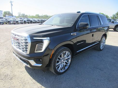 New 2026 GMC Yukon Denali w/ Denali Reserve Package AWD/4WD image 9