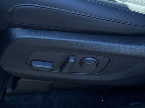 New 2026 Kia Carnival EX FWD image 27