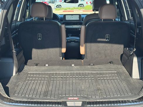 Used 2022 Kia Telluride SX w/ SX Prestige Package image 22