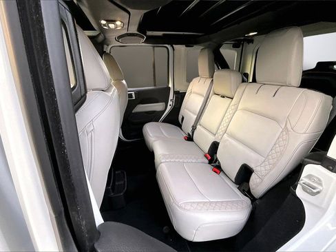 Certified 2021 Jeep Wrangler Unlimited Sahara image 22