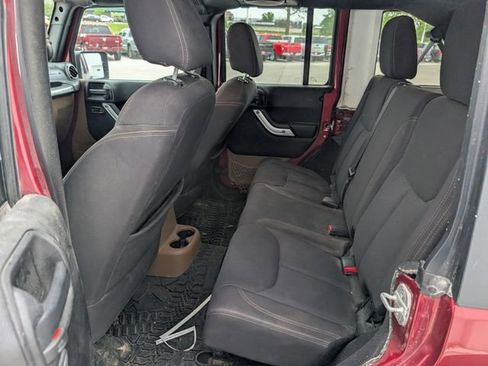 Used 2013 Jeep Wrangler Unlimited Rubicon w/ Connectivity Group AWD/4WD image 11