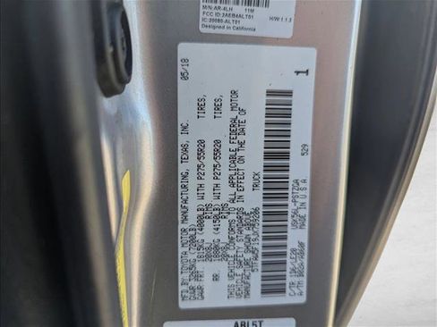 Used 2018 Toyota Tundra Platinum image 18