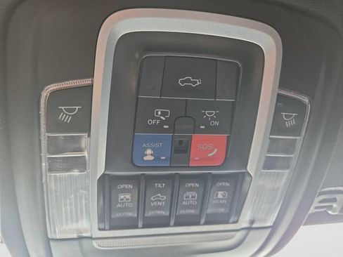 Used 2024 RAM 1500 Limited AWD/4WD image 31