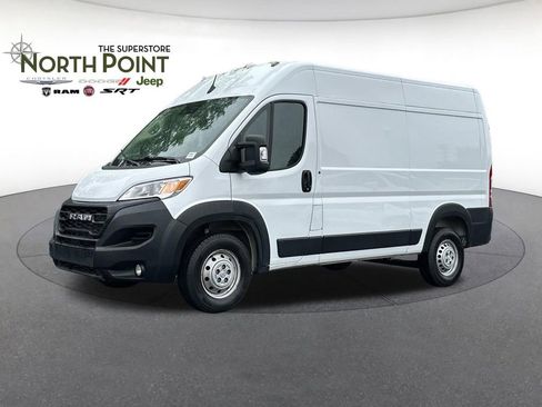 Used 2025 RAM ProMaster 2500 w/ Convenience Group FWD image 1