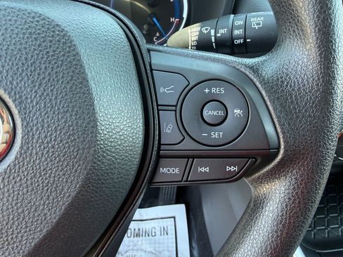 Certified 2025 Toyota RAV4 XLE AWD/4WD image 15