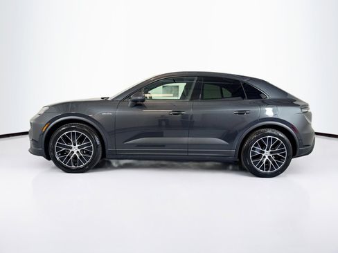 New 2026 Porsche Macan 4 Electric AWD/4WD image 2