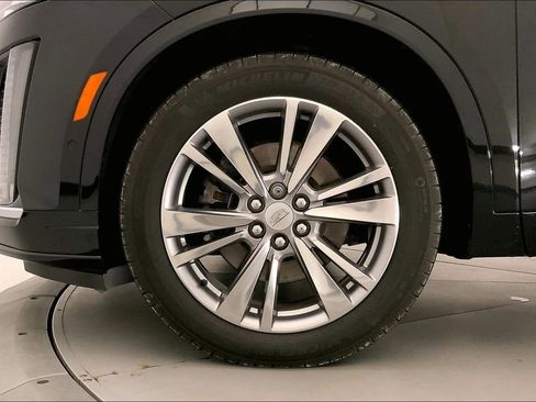 Used 2023 Cadillac XT6 Premium Luxury w/ Technology Package AWD/4WD image 8