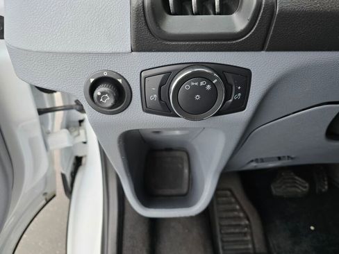 Used 2019 Ford Transit 350 XLT image 23