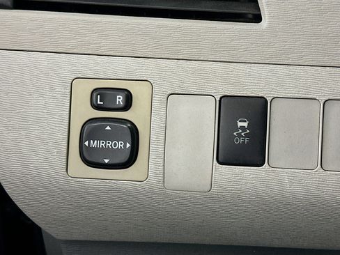 Used 2014 Toyota Sienna LE image 17