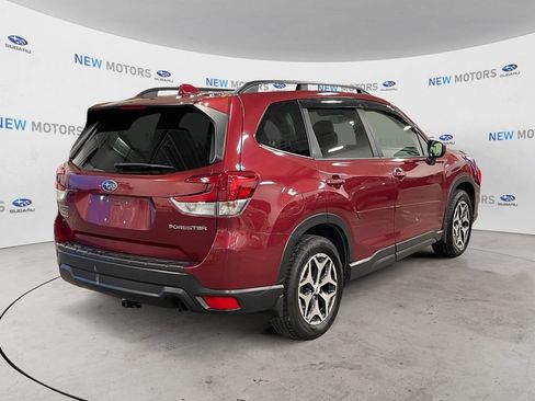 Used 2020 Subaru Forester Premium AWD/4WD image 5